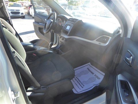 Used 2017 Dodge Journey SE w/ Flexible Seating Group image 17
