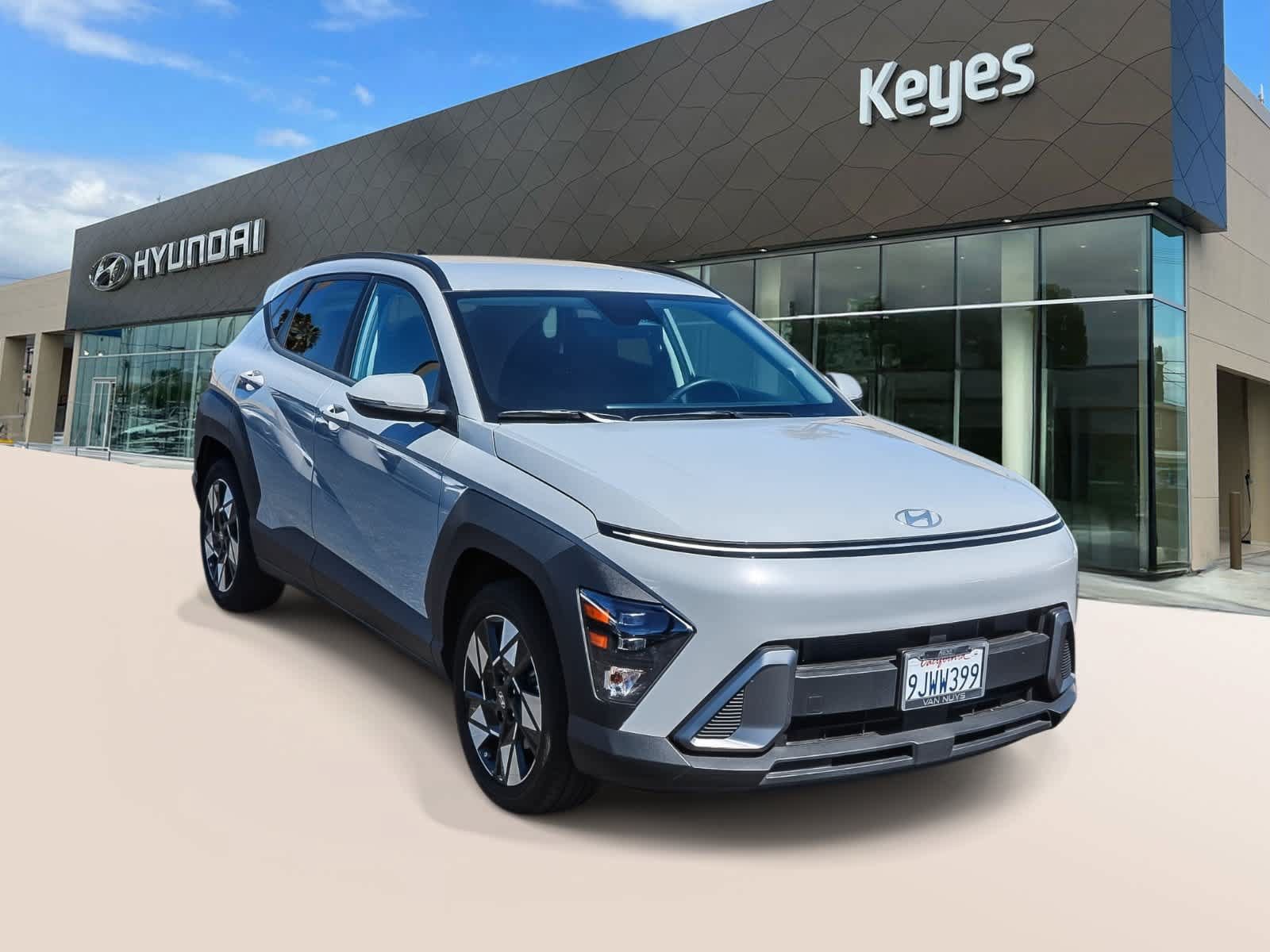 Used 2024 Hyundai Kona SEL FWD image 3