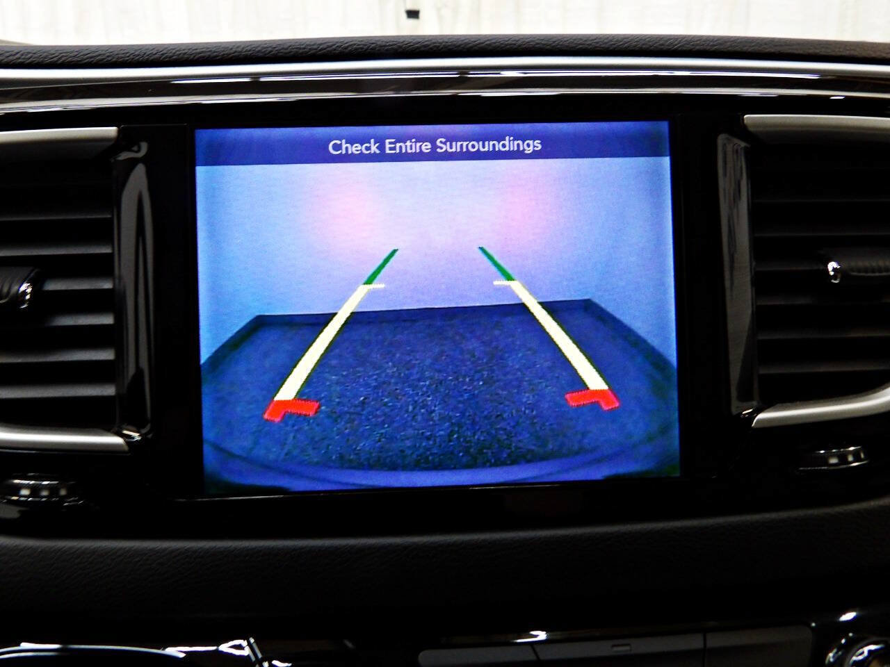 Used 2017 Chrysler Pacifica Touring Plus FWD image 15