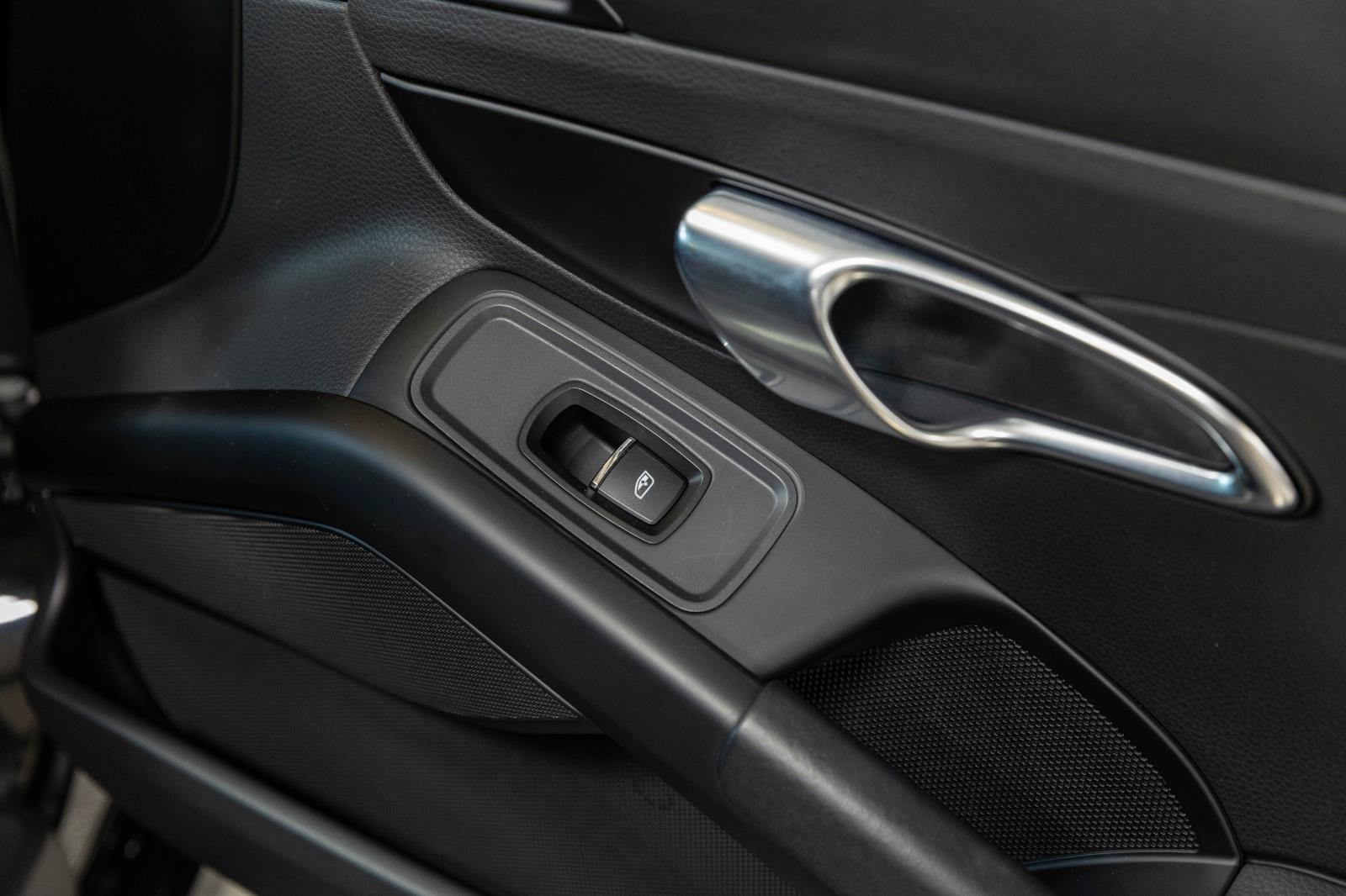 Used 2018 Porsche 718 Cayman RWD image 57