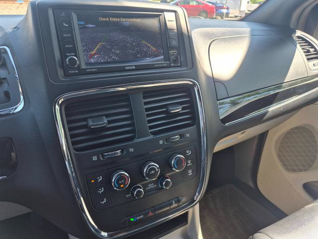 Used 2019 Dodge Grand Caravan SXT FWD image 9