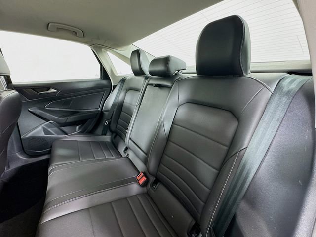 Used 2024 Volkswagen Jetta SE image 21