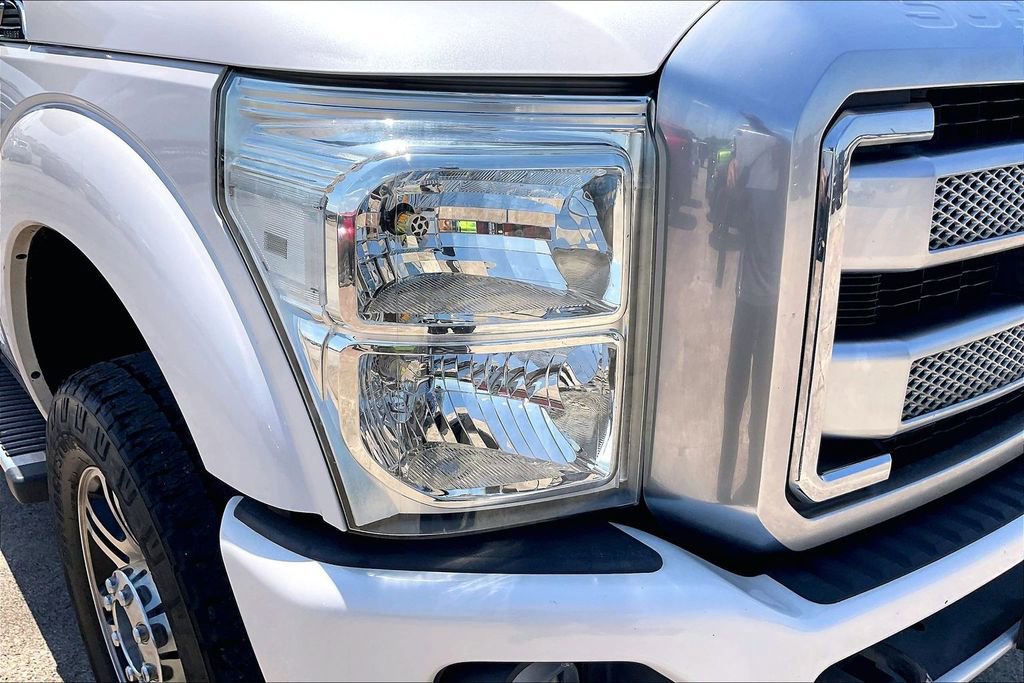 Used 2016 Ford F250 Platinum w/ FX4 Off-Road Package AWD/4WD image 33