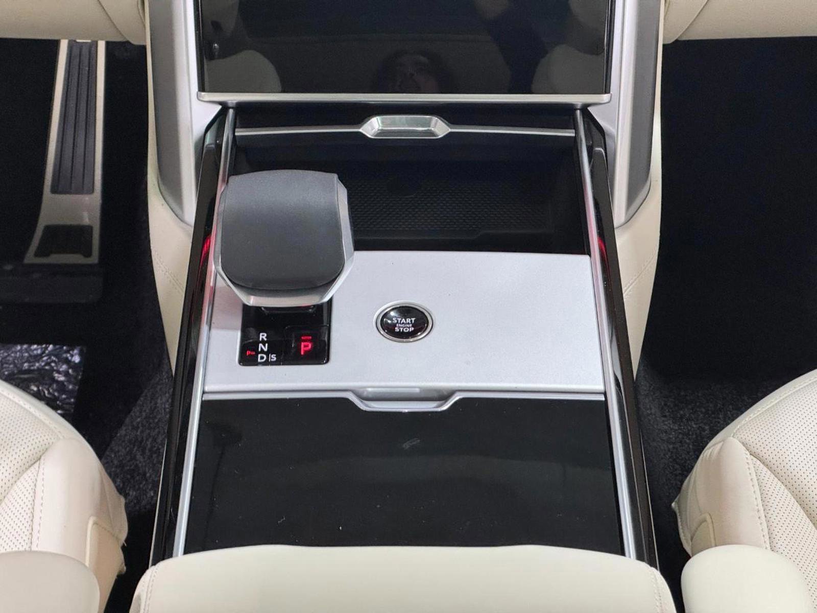 New 2026 Land Rover Range Rover Autobiography image 16