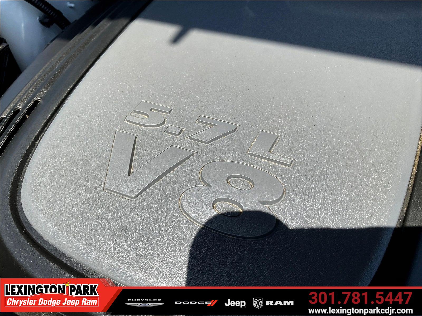 Used 2021 Jeep Grand Cherokee Summit AWD/4WD image 30