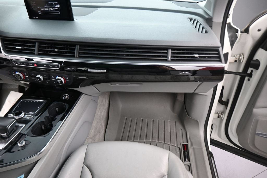 Used 2019 Audi Q7 3.0T Premium Plus AWD/4WD image 46