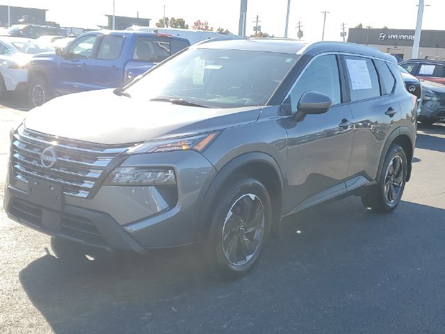 Certified 2025 Nissan Rogue SV w/ SV Premium Package AWD/4WD image 2