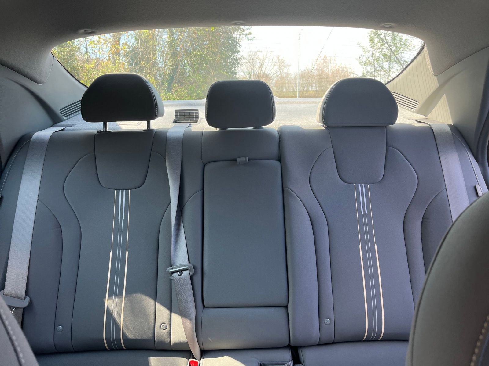 Used 2025 Hyundai Elantra SEL image 38