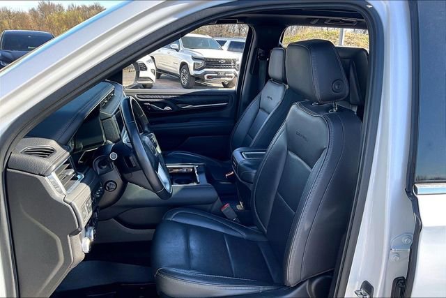 Used 2021 GMC Yukon XL Denali w/ Denali Ultimate Package image 21