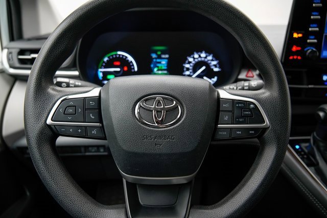 Used 2021 Toyota Sienna LE image 22