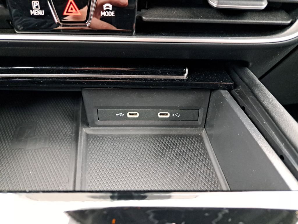 Used 2024 Volkswagen Atlas SE image 28