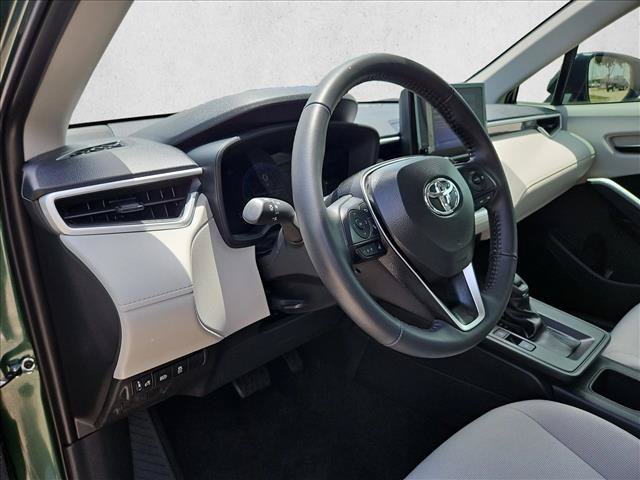 Used 2026 Toyota Corolla Cross LE w/ Moonroof Package FWD image 9