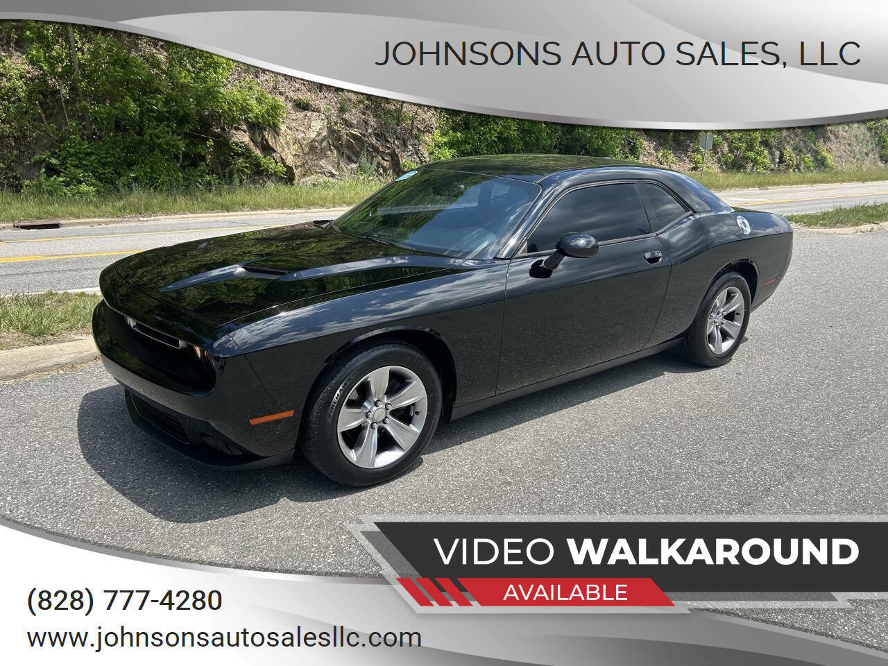 Used 2016 Dodge Challenger SXT RWD image 1