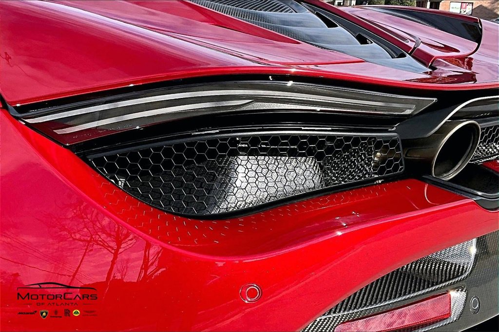 Used 2022 McLaren 720S Luxury image 21