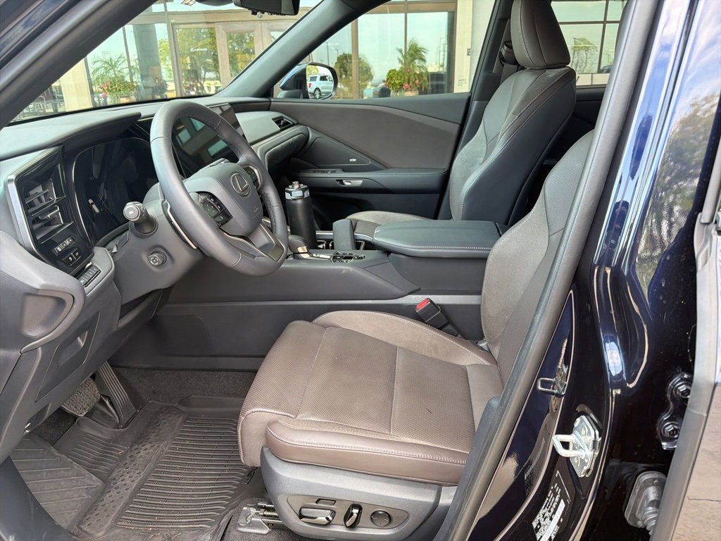 Used 2025 Lexus TX 350 AWD image 9