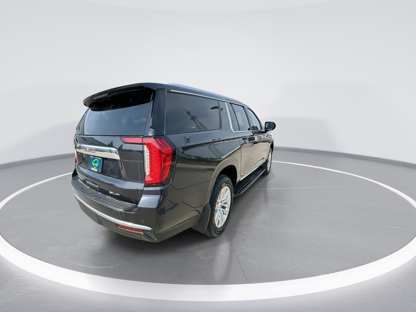 Certified 2023 GMC Yukon XL SLT AWD/4WD image 8