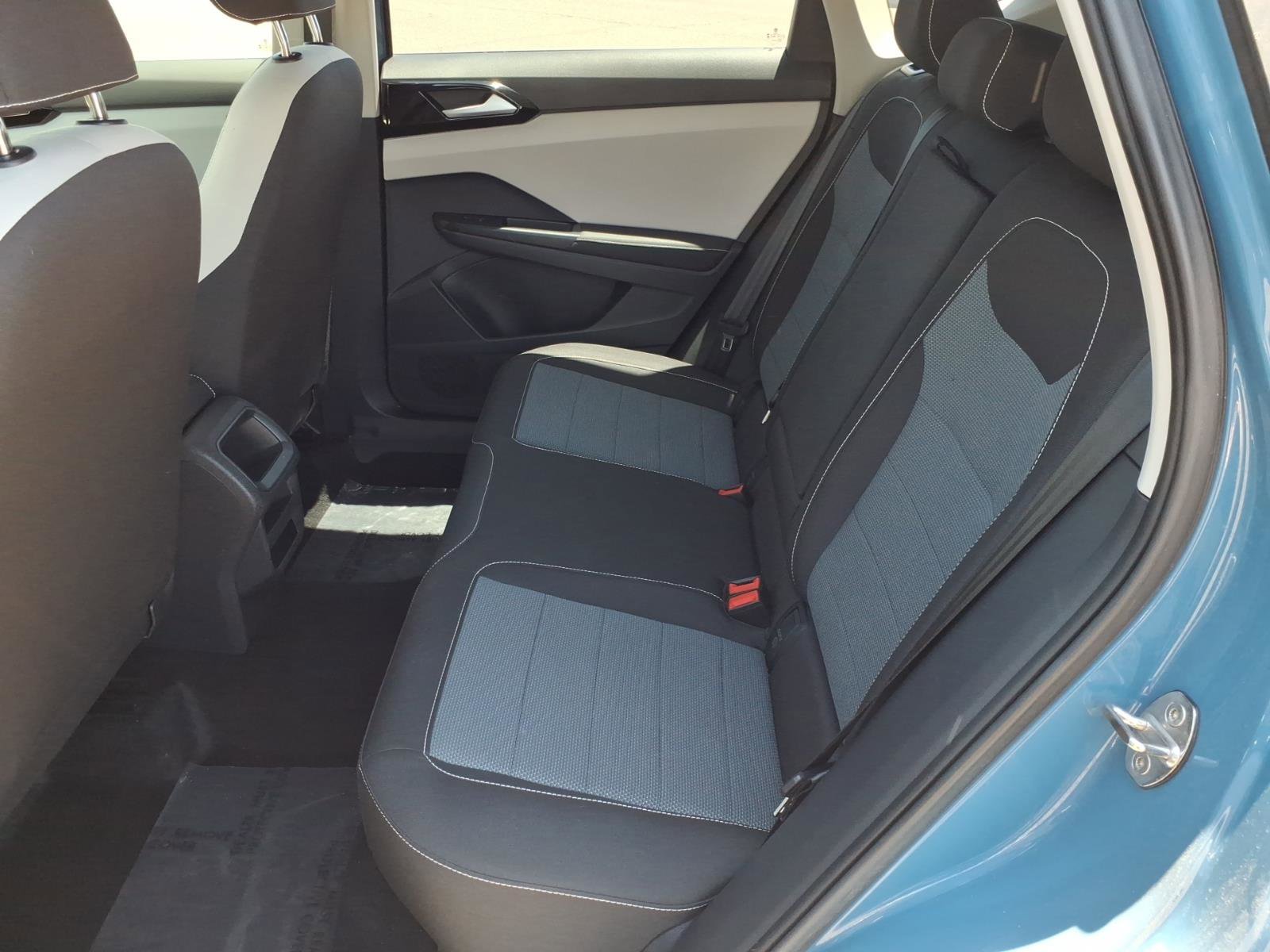 Certified 2025 Volkswagen Taos S FWD image 21