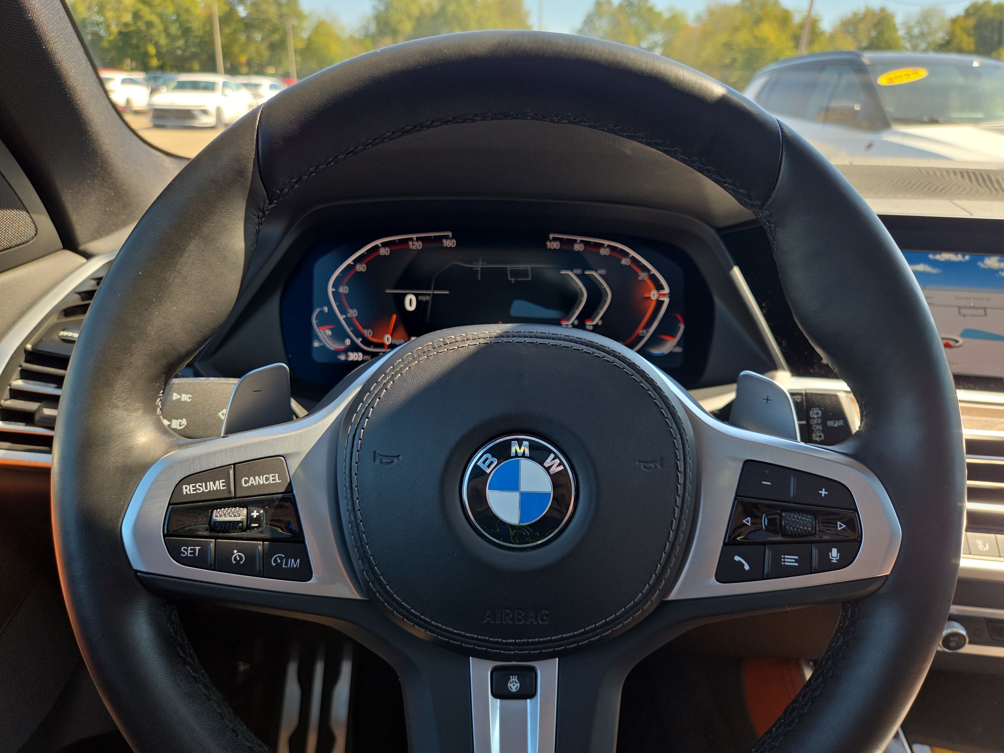 Used 2022 BMW X5 sDrive40i w/ M Sport Package RWD image 11