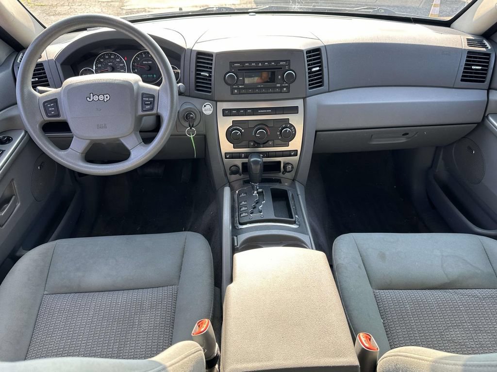 Used 2007 Jeep Grand Cherokee Laredo AWD/4WD image 14