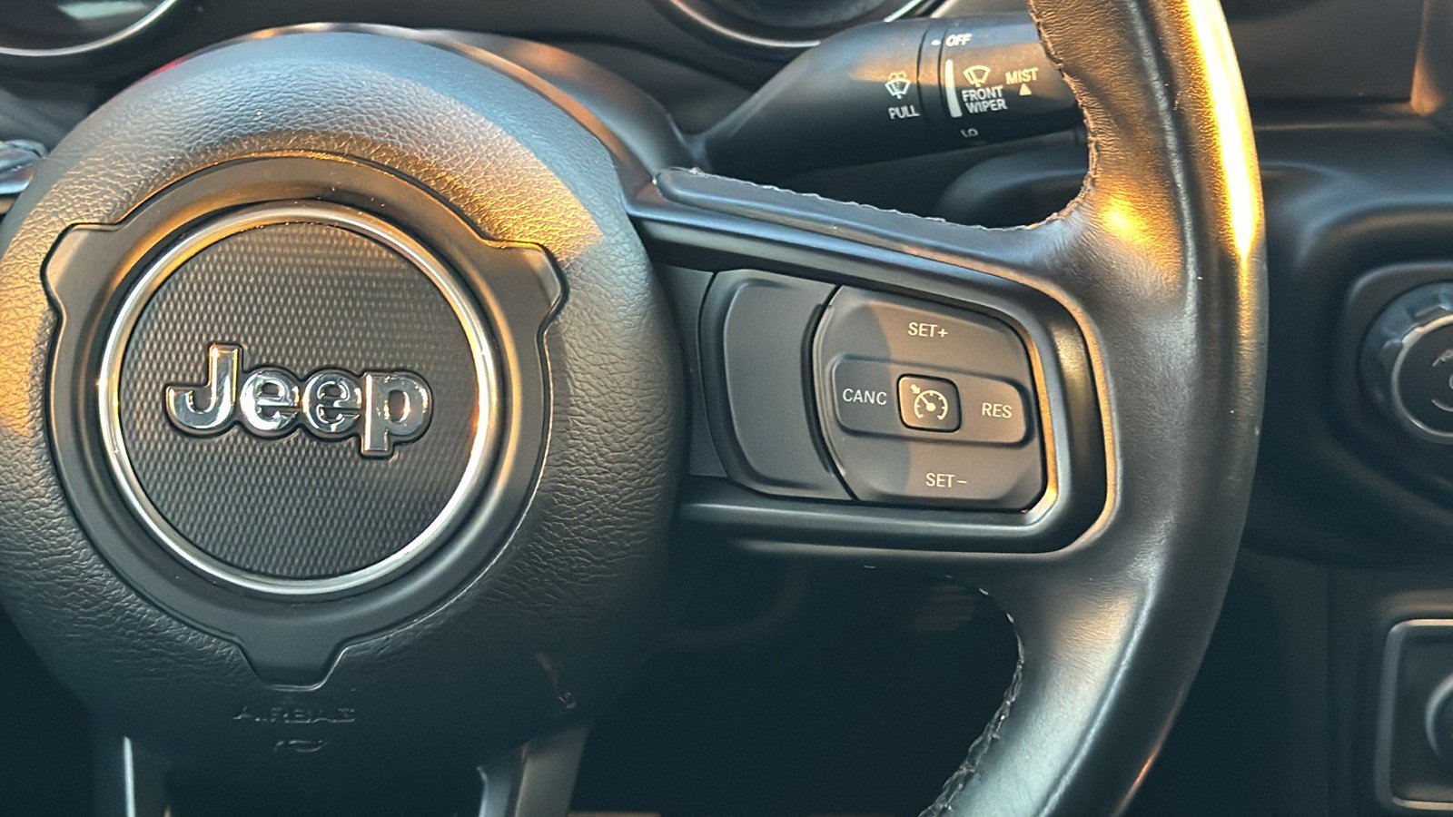 Used 2022 Jeep Gladiator Sport image 31