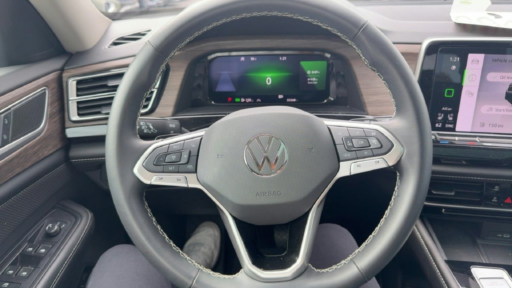 Used 2024 Volkswagen Atlas SEL AWD/4WD image 6