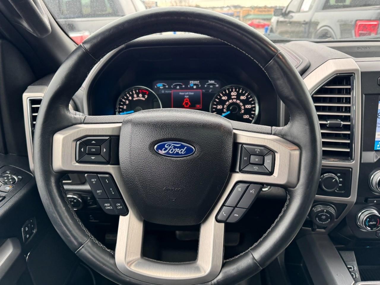 Used 2017 Ford F150 Platinum w/ Equipment Group 701A Luxury image 11