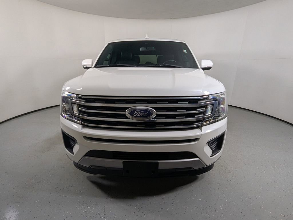 Used 2020 Ford Expedition XLT image 2
