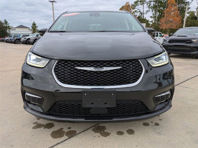 Certified 2024 Chrysler Pacifica Select image 9