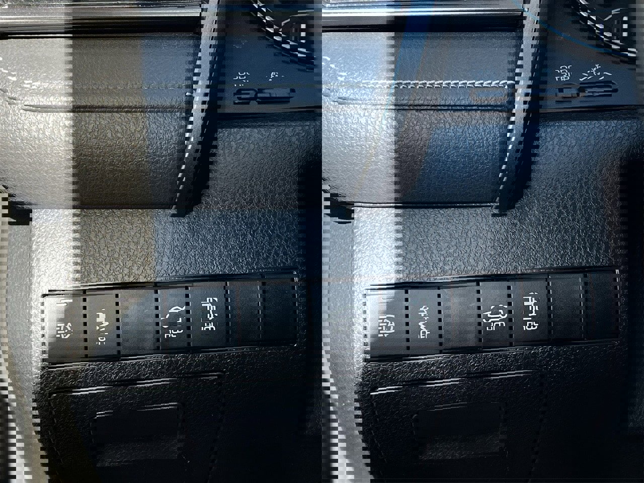 Used 2023 Toyota Camry SE image 20