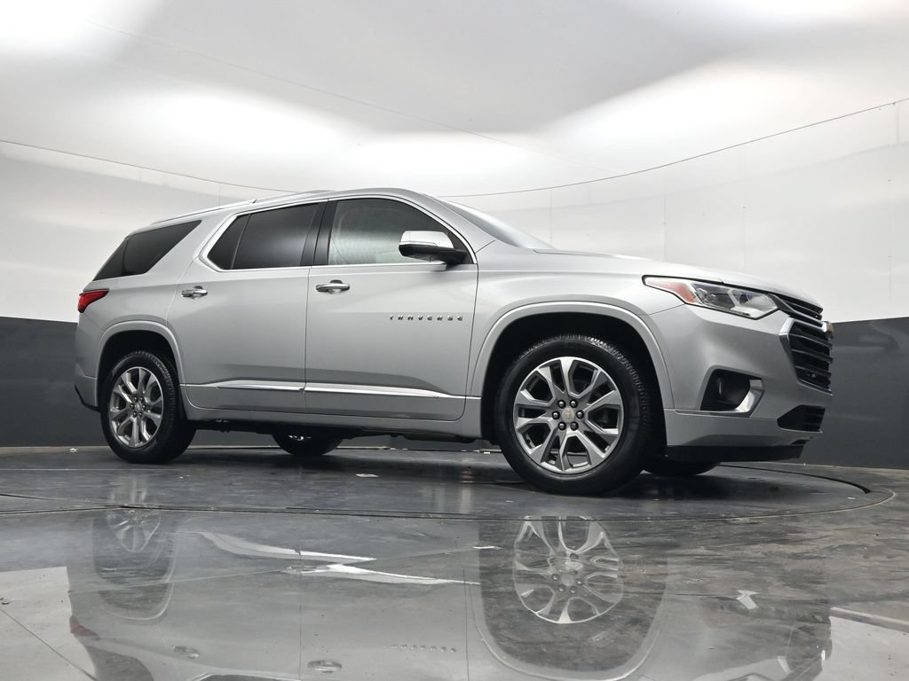 Used 2021 Chevrolet Traverse Premier FWD image 30