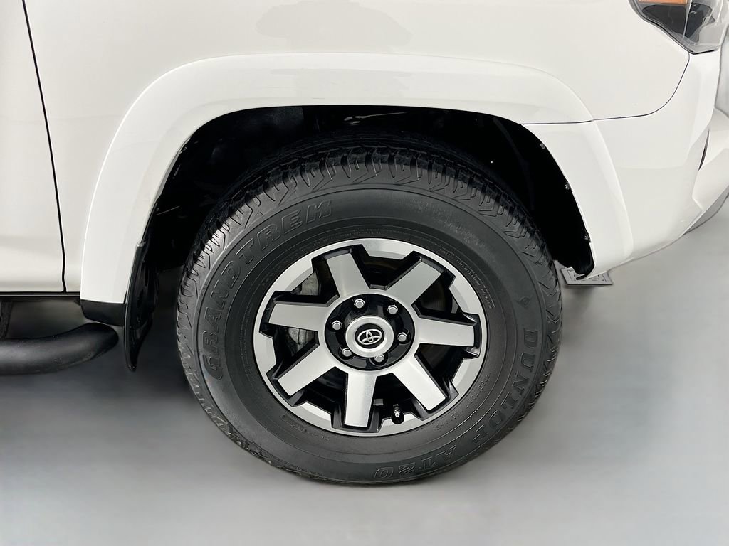 Used 2020 Toyota 4Runner TRD Off-Road Premium AWD/4WD image 37