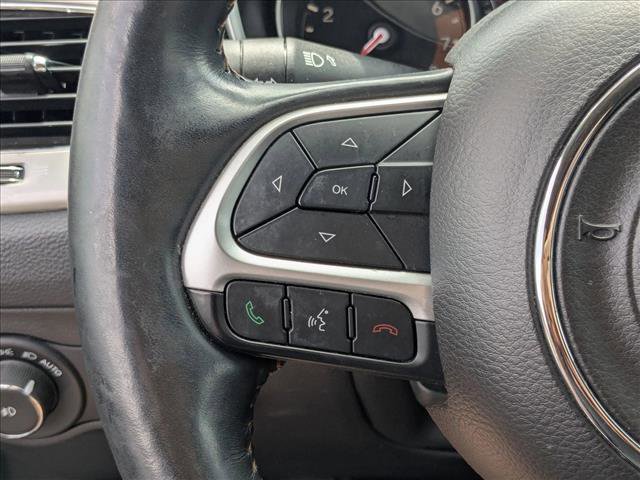 Used 2017 Jeep Compass Latitude w/ Popular Equipment Group AWD/4WD image 4