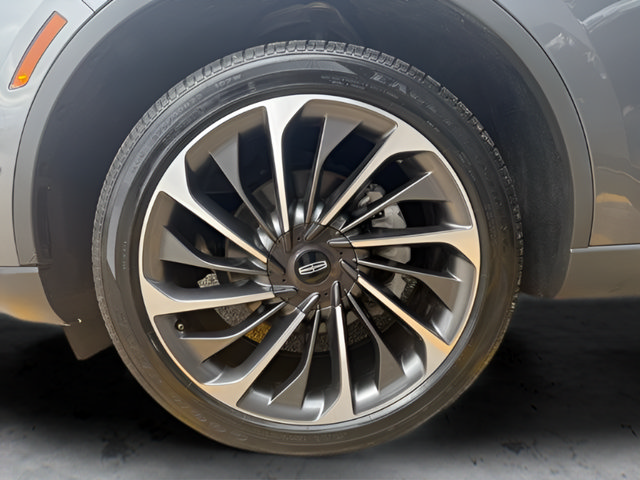 Used 2023 Lincoln Aviator Reserve w/ Equipment Group 201A AWD/4WD image 30