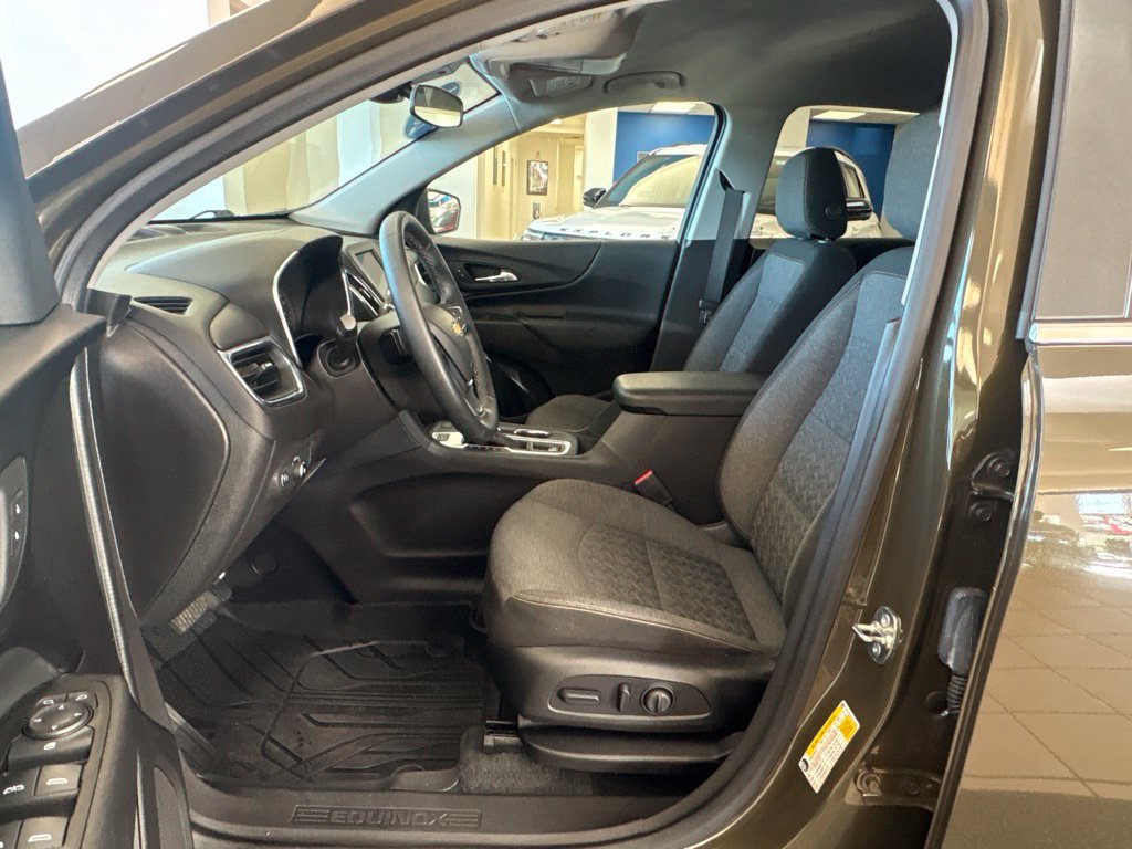 Used 2024 Chevrolet Equinox LT w/ LPO, Floor Liner Package AWD/4WD image 19