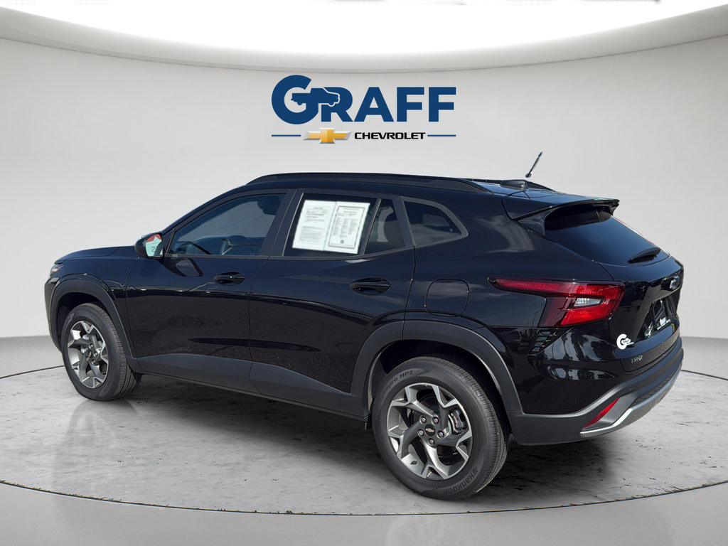 Used 2025 Chevrolet Trax LT w/ Driver Confidence Package FWD image 14