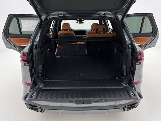 New 2026 BMW X5 xDrive40i w/ M Sport Package AWD/4WD image 7