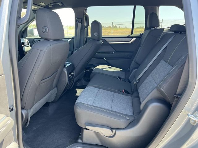 New 2025 GMC Acadia Elevation image 24