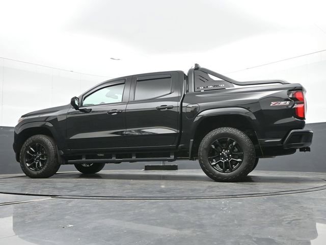 Used 2025 Chevrolet Colorado Z71 w/ Midnight Edition AWD/4WD image 34