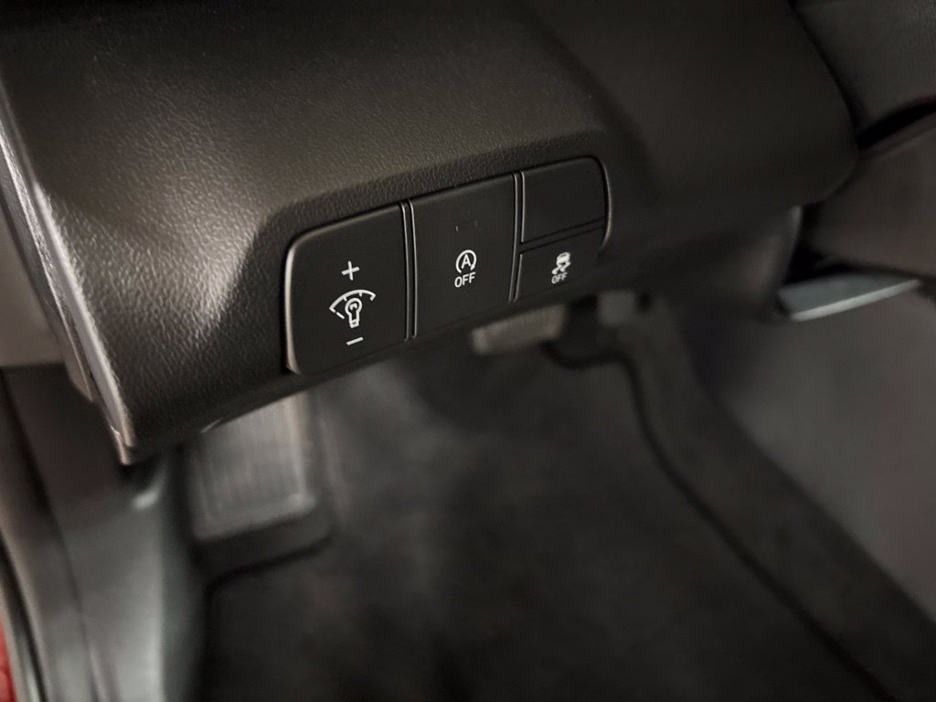 Certified 2025 Hyundai Elantra SE FWD image 13