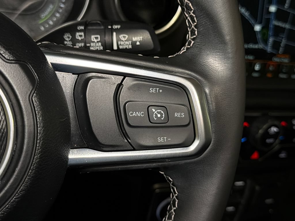 Used 2022 Jeep Wrangler Unlimited Sahara AWD/4WD image 25