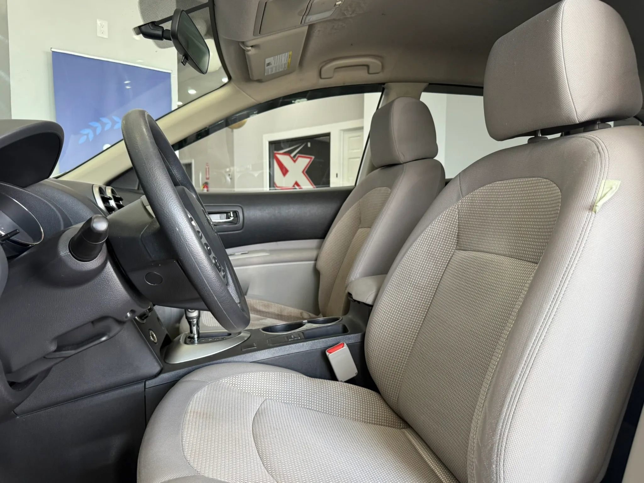 Used 2013 Nissan Rogue SV image 7