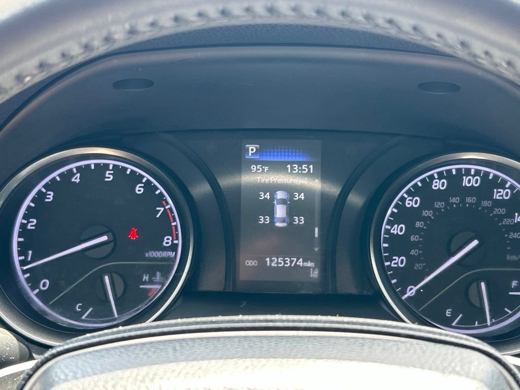 Used 2022 Toyota Camry SE FWD image 16