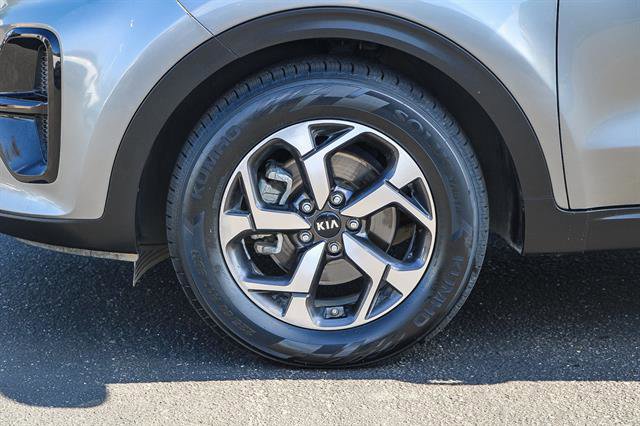 Used 2020 Kia Sportage LX image 9
