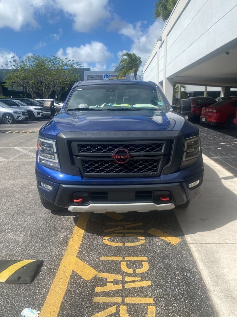 Used 2023 Nissan Titan PRO-4X w/ Pro-4x Convenience Package image 2
