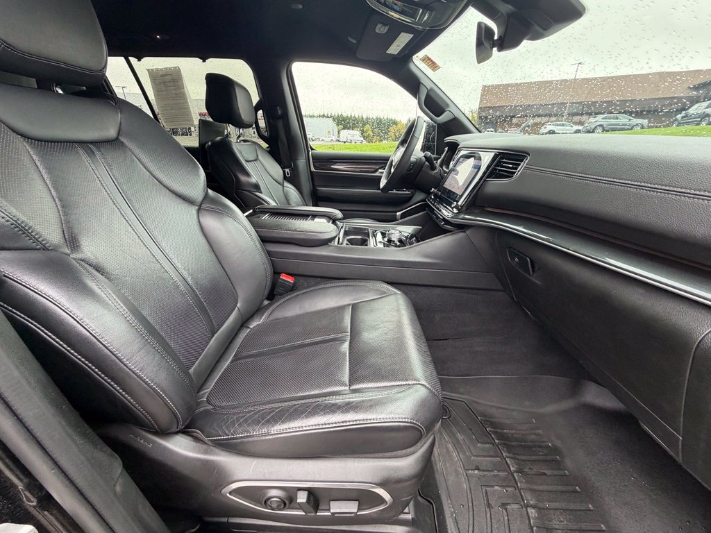 Used 2022 Jeep Wagoneer Series I w/ Convenience Group I AWD/4WD image 39