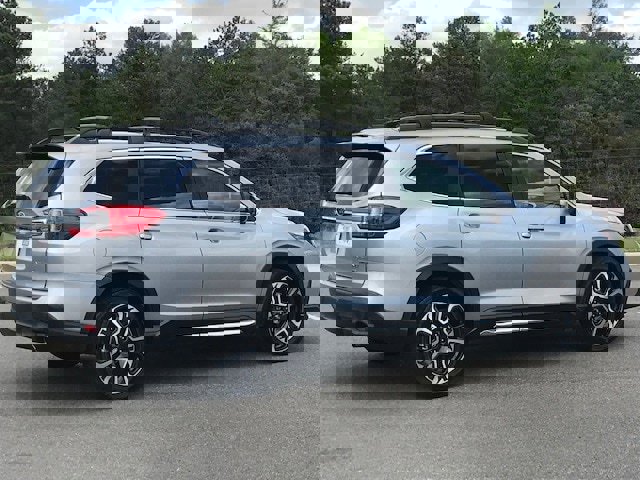 Certified 2023 Subaru Ascent Limited image 3