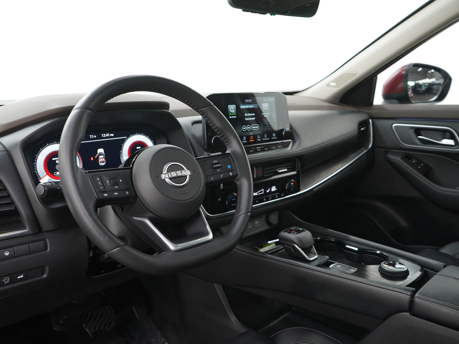 Used 2023 Nissan Rogue Platinum AWD/4WD image 28