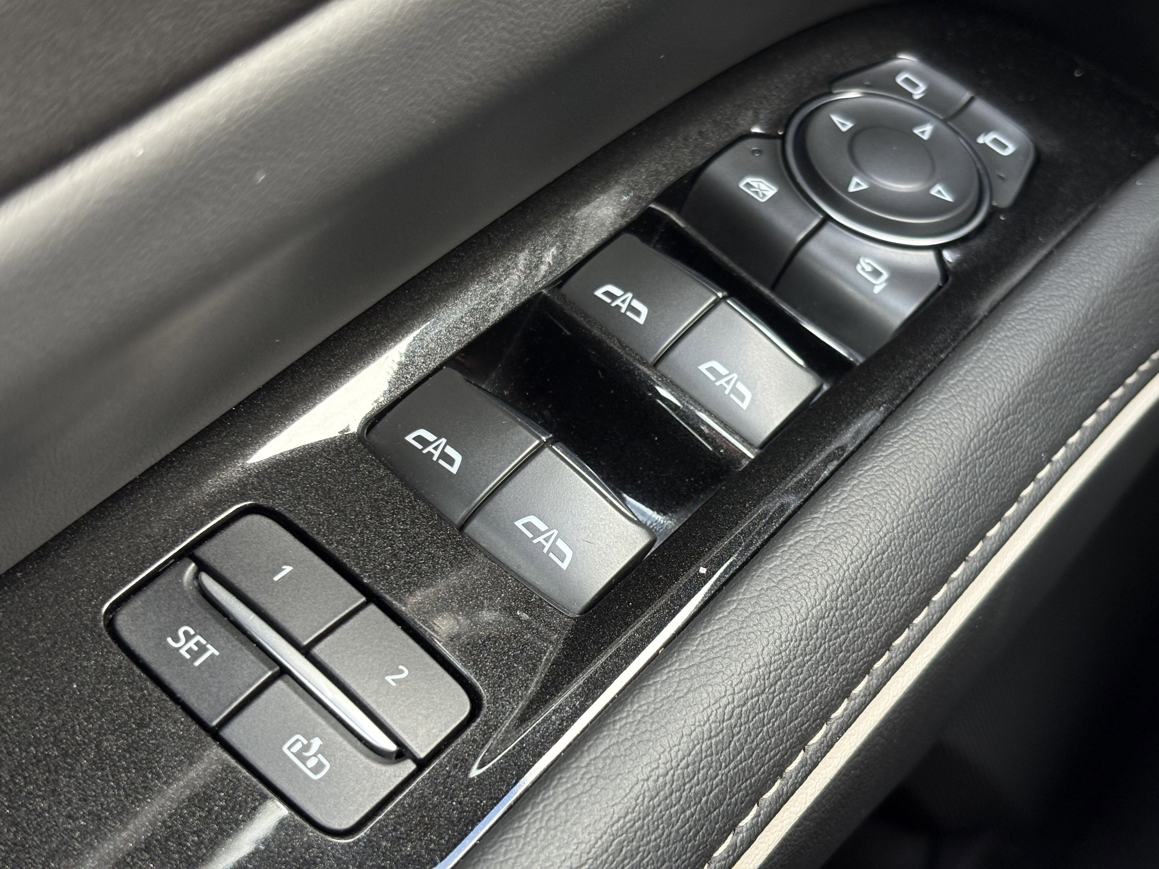 Certified 2022 Cadillac Escalade Premium Luxury image 36