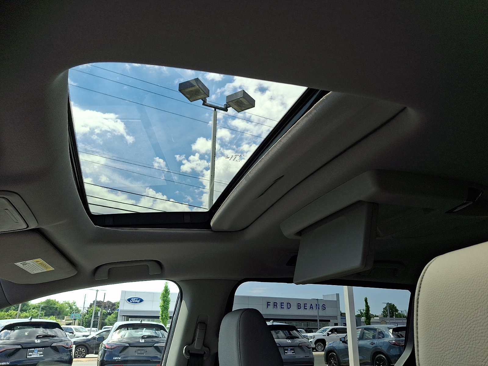 Used 2023 Honda Odyssey Touring image 17