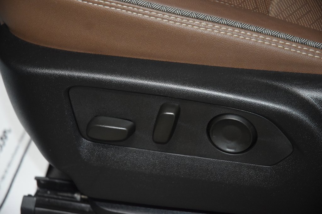 Used 2024 Chevrolet Suburban High Country image 39